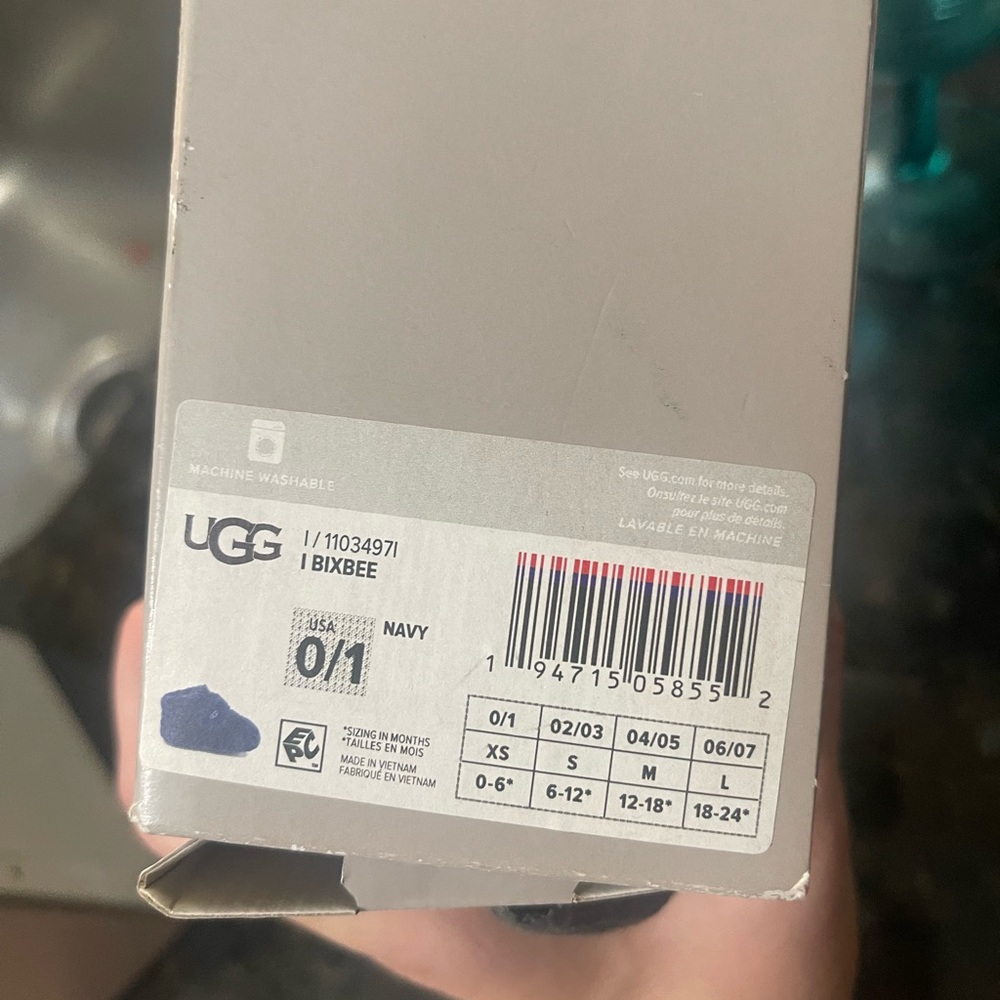 Uhh baby shoes only worn twice. - Picture 3 of 3